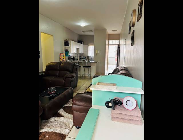 2 BEDROOM APARTMENT FOR SALE IN WATERKLOOF GLEN